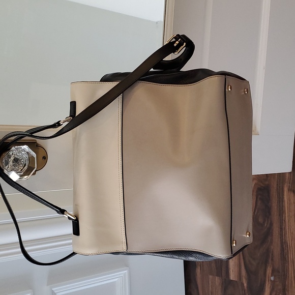 Kate Spade Off White Grey and Black Leather Handle Bag, Fold Over Tote - Picture 9 of 10